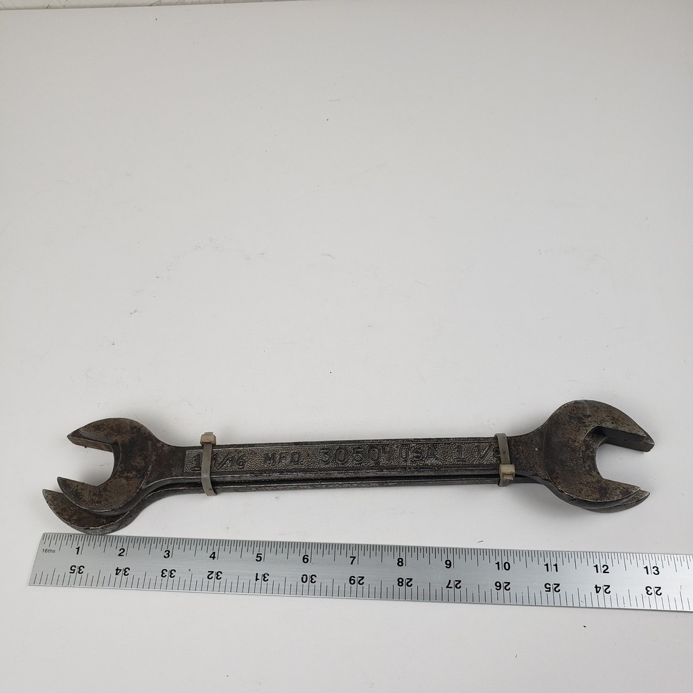 Vintage Plomb Open End Wrench Set 3050 1 1/16 1 1/8 1 1/4 USA 2piece